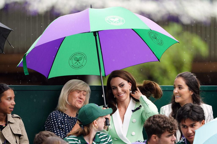 Первый выход Кейт Миддлтон после новостей о страшном диагнозе: принцессу Уэльскую с семьёй заметили на публике