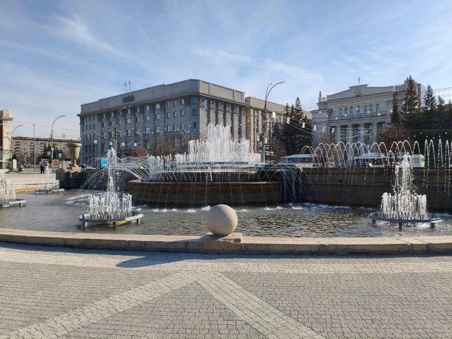 Отдохнуть у воды уже можно в Первомайском сквере | Источник: департамент дорожно-благоустроительного комплекса мэрии