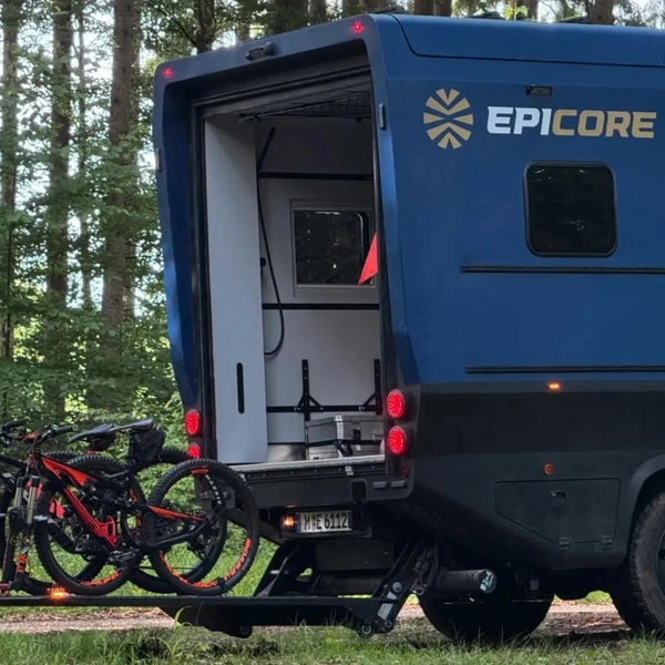 Аскетичный покоритель бездорожья: оцените автодом Epicore Action Van для тех, кто путешествует с велосипедами