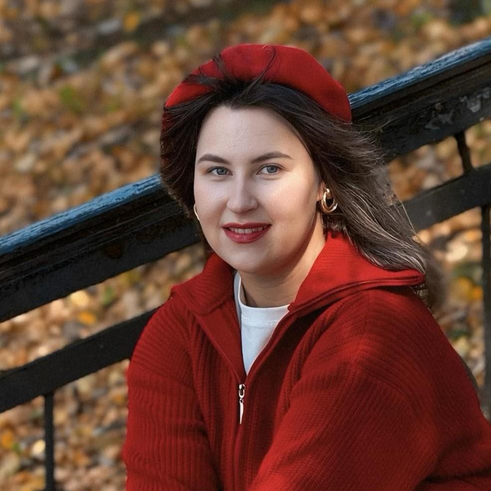 <p>Анна Сурикова</p>