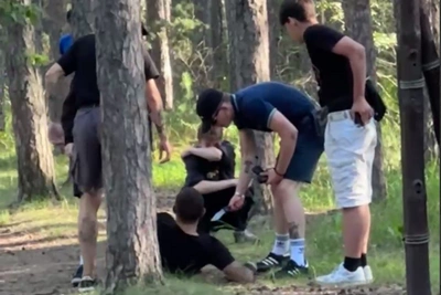 Драка подростков у памятника Курчатову попала на видео