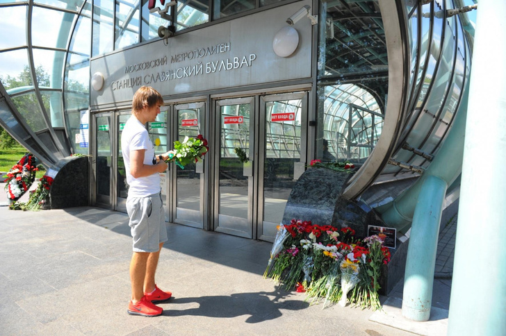 Пенсионер помешал молодой паре заняться сексом в вагоне московского метро