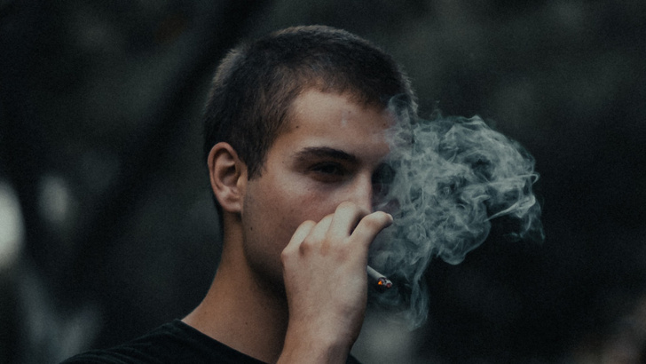 Почему мы боимся бросить курить?