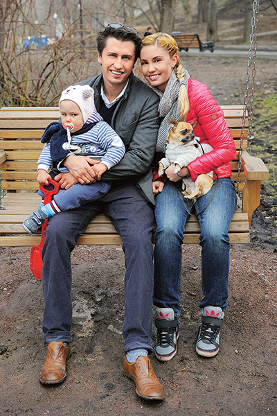 Агата Муцениеце и Павел Прилучный, семья, фото