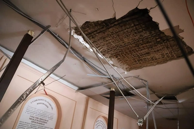 Иркутскую школу после обрушения потолка обследуют за неделю