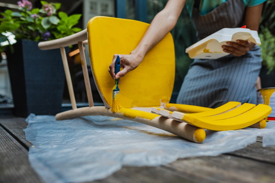 Как самостоятельно отреставрировать мебель: 5 простых советов от мастера с Авито Услуг | Источник: Getty Images