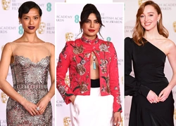 BAFTA 2021: самые стильные звезды на красной дорожке церемонии