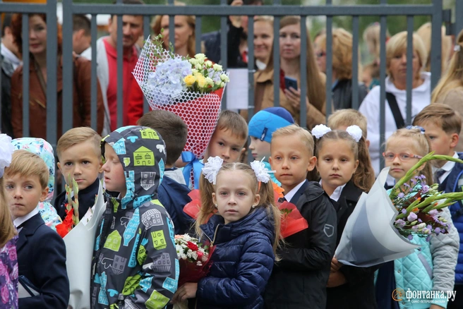 Борьба за место в престижной школе. Сроки, документы, льготы: все, что нужно знать о поступлении в 1 класс | Источник: Павел Каравашкин / FONTANKA.RU