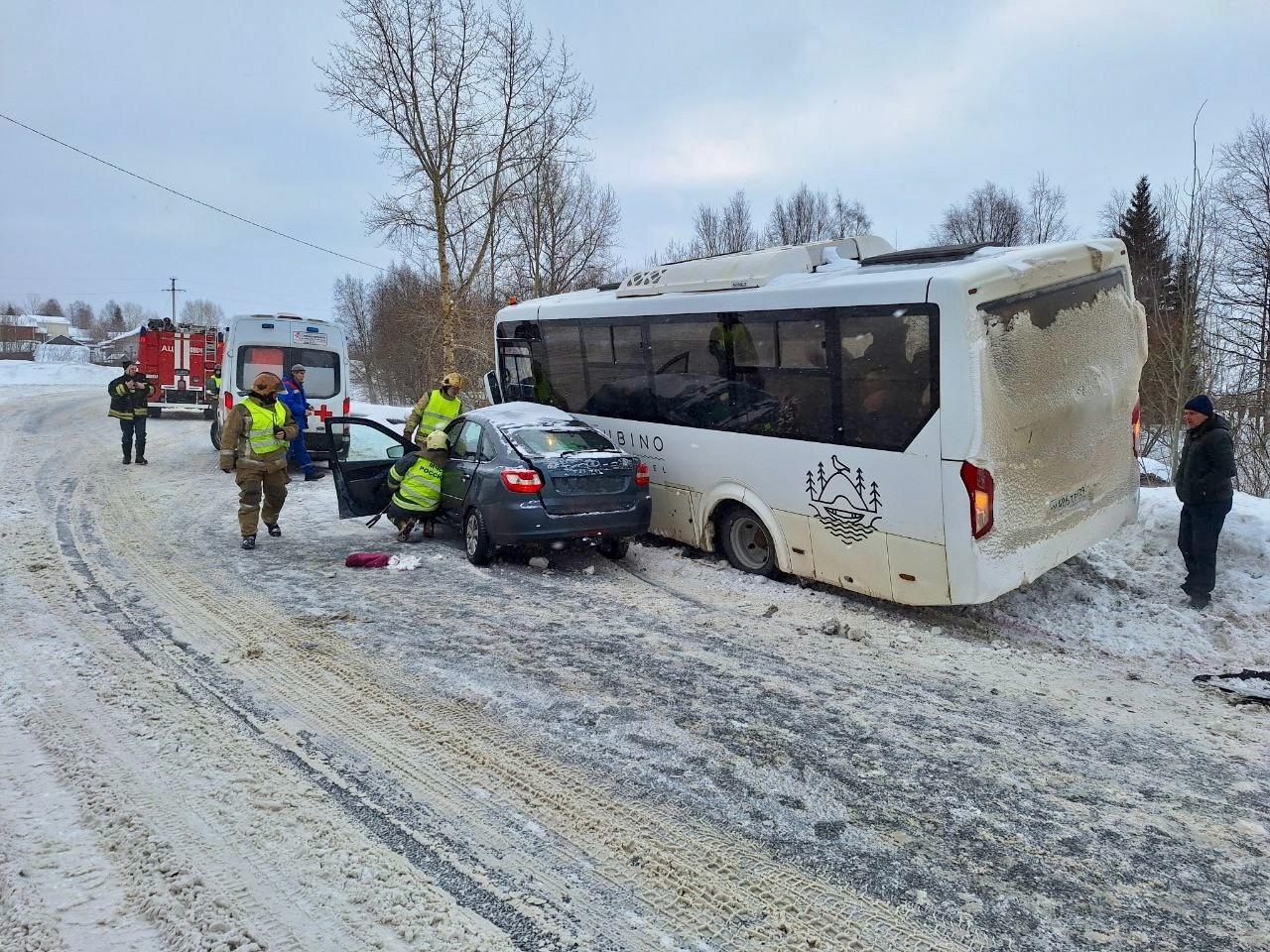 Под Архангельском произошло смертельное ДТП с автобусом
