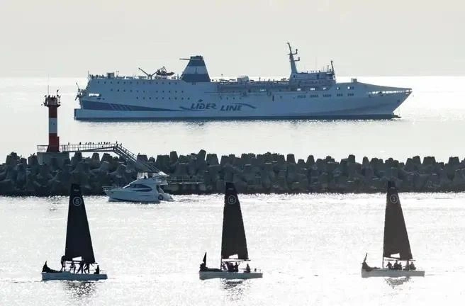 Паром простоял трое суток у берегов Сочи | Источник: Сочи Онлайн / Telegram