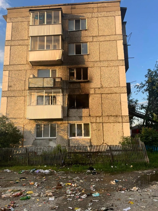 Погибших нашли в квартире на втором этаже | Источник: читатель E1.RU