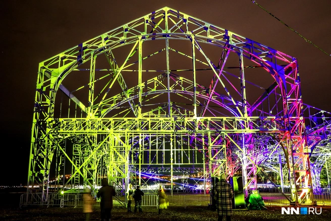 Во время фестиваля Intervals пакгаузы оживили видеоинсталляции