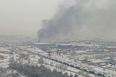 Thick black smoke in Solontsy alarms Krasnoyarsk residents