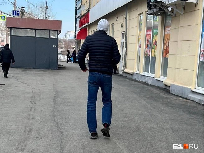 Одна из пострадавших узнала в мужчине своего бывшего коллегу | Источник: читательница E1.RU