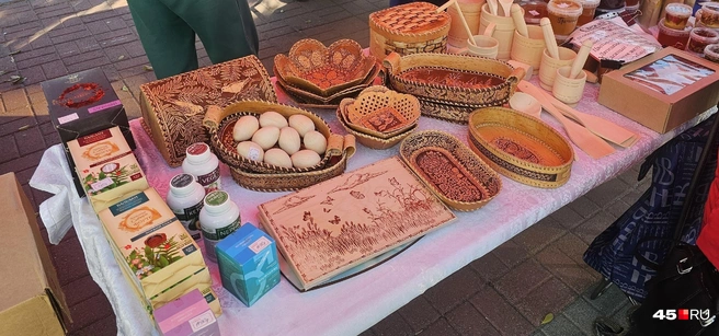 Для украшения дома можно было выбрать | Источник: Дарья Никитченко / 45.RU