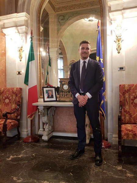 Советник президента и знатных кровей. Что известно об итальянском муже Марины Федункив