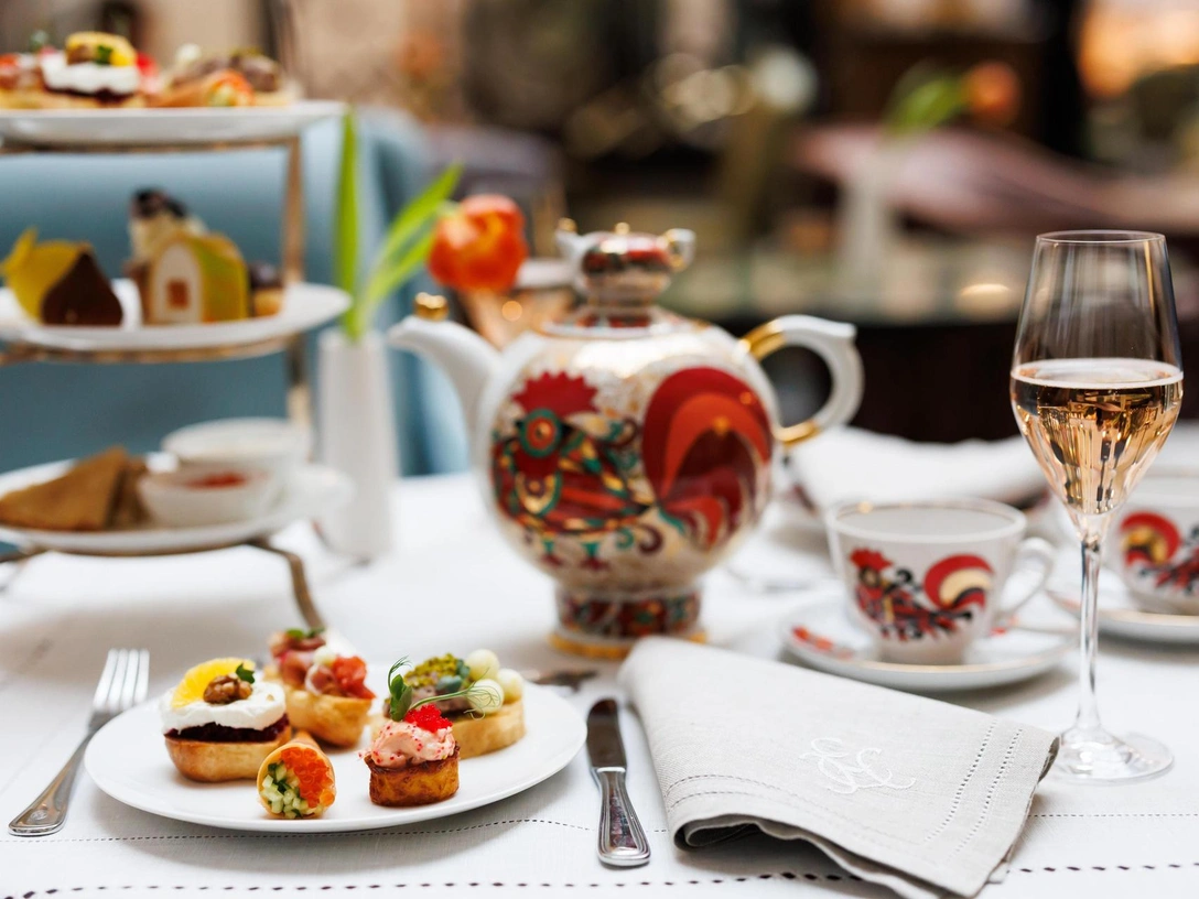 Five o’clock tea: Гранд Отель Европа приглашает на весеннее чаепитие в лучших императорских традициях | marieclaire.ru