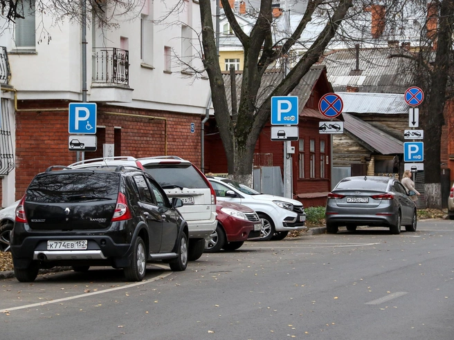 Основная часть платных парковочных зон сосредоточена в центральных районах Нижнего Новгорода. | Источник: Наталья Бурухина / NN.RU