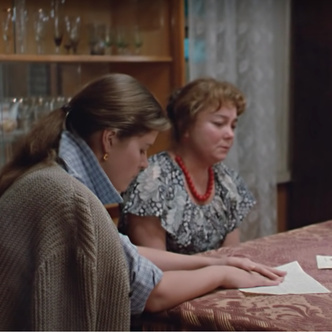 Смешно и нелепо: 12 киноляпов в советских фильмах, которые вы точно не замечали