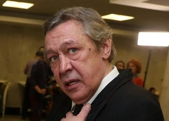 У Михаила Ефремова отсудили 117 тысяч из-за долгов за машину