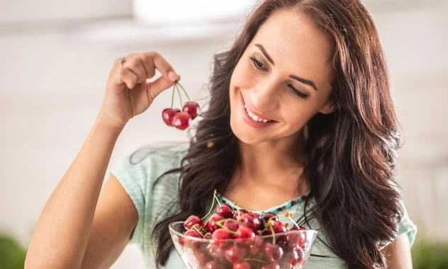 Ориентируемся на плодоножку: как выбрать вкусную черешню, объяснили в Роспотребнадзоре