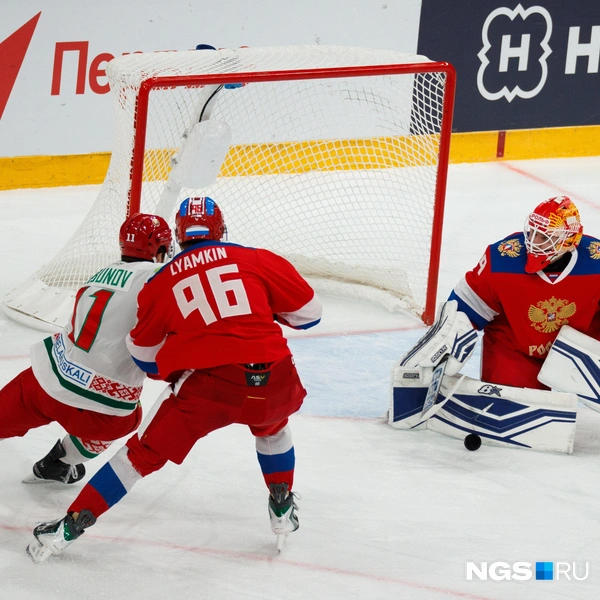В первом же периоде Россия забила два гола  | Источник: Андрей Бортко / NGS.RU