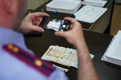 Экс-полицейская в КЧР осуждена за взятки за регистрацию мигрантов