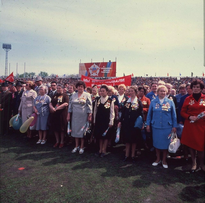 Куйбышевки-фронтовички, 1979 год | Источник: фотофонд Центрального государственного архива Самарской области