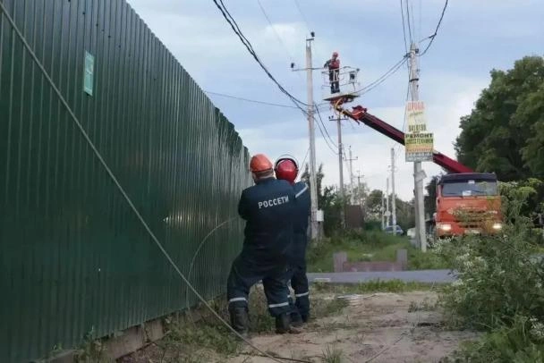В Ленобласти все еще чинят сети после непогоды, но уже локально | Источник: ПАО «Россети Ленэнерго»