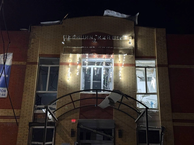 Высотный дом пострадал в Батайске в ходе отражения атаки БПЛА | Источник: Юрий Слюсарь