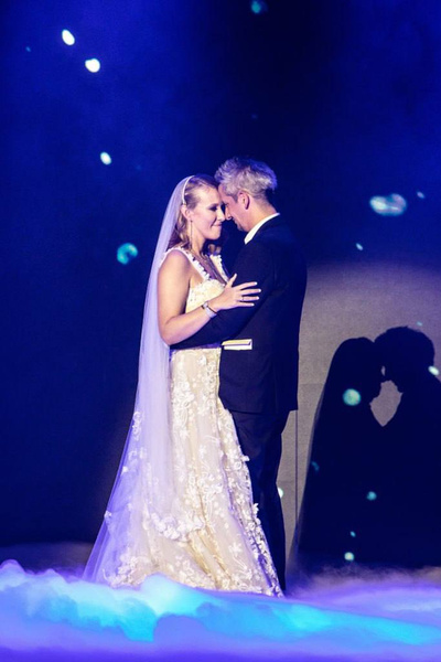 Три года: Ксения Собчак поздравила мужа с «кожаной» свадьбой трогательным фото