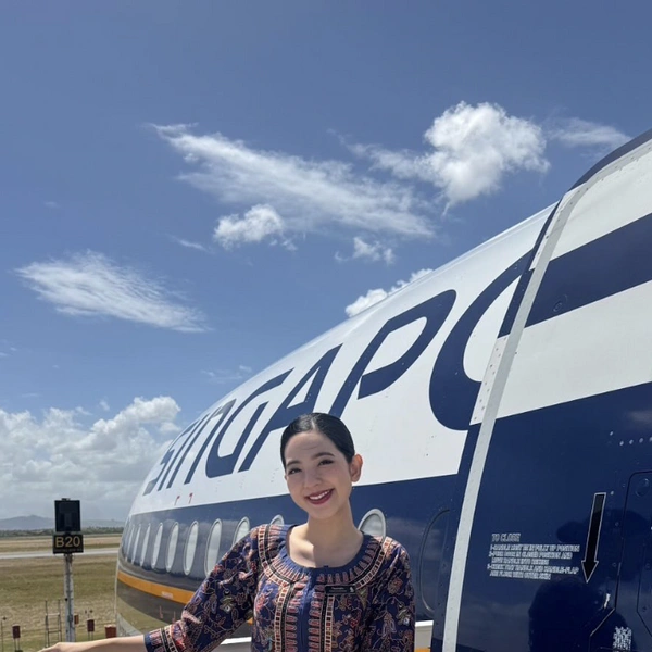 стюардессы, стюардессы униформа, стюардессы форма, Singapore Airlines | Источник: Социальные сети