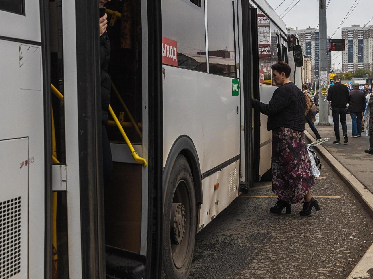 В Самаре из-за ограничения движения на Ново-Вокзальной/ Московском шоссе изменили маршрут двух авто…