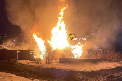 Пожар в Новосибирске на Ипподромской: двое в больнице