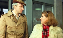 Непроходимый тест для тех, кто смотрел ее в СССР: так ли вы помните лирическую советскую комедию «Самая обаятельная и привлекательная», как вам кажется?