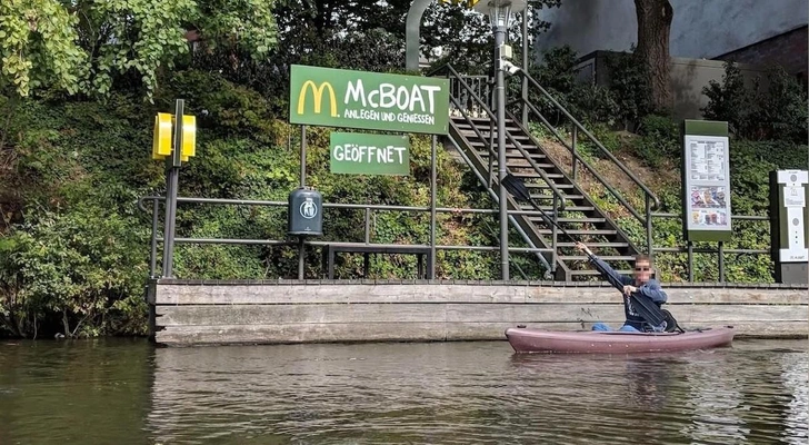 4 самых безумных и странных ресторана McDonald’s в мире | Источник: www.thedrive.com