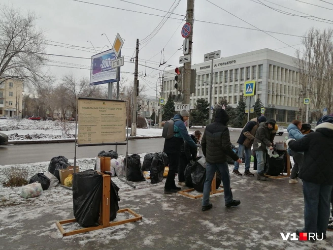 Акция раздельного сбора мусора помогает волгоградцам приобщиться к культуре чистоты | Источник: Ирина Яковлева