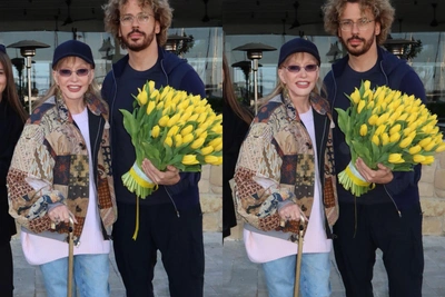 Аллу Пугачеву сняли с тростью на прогулке