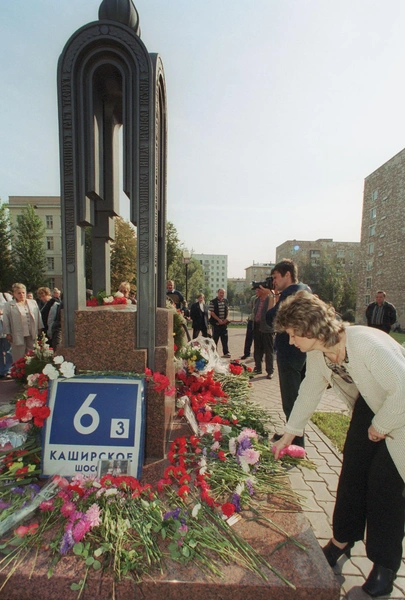 Черная осень 99-го: в Москве 25 лет назад террористы впервые взорвали дома. Как эта трагедия сплотила людей