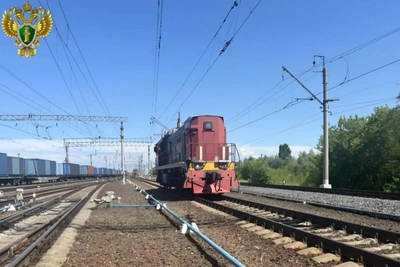 В Омской области тепловоз сошел с рельсов