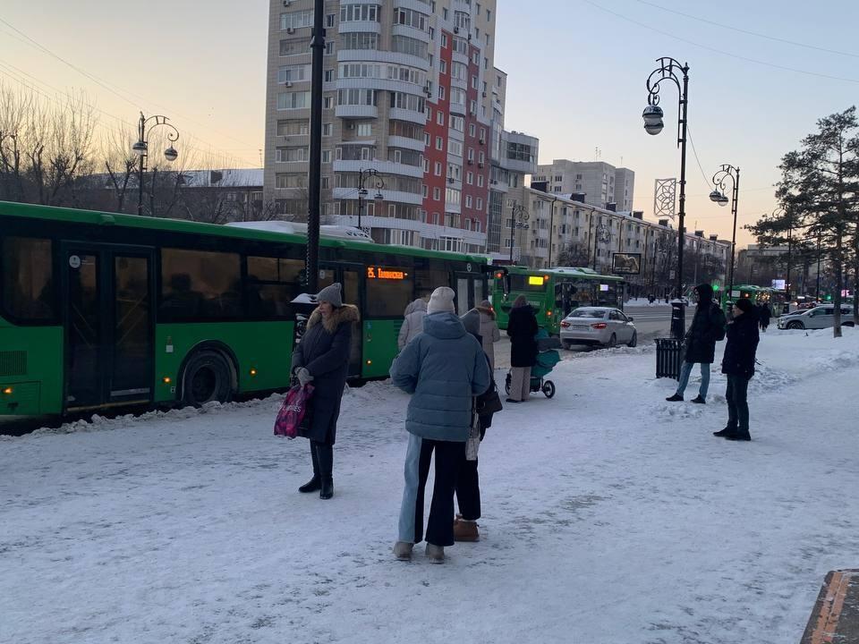 В центре Тюмени пропали остановки. Что происходит?