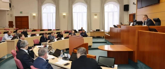 Вопрос о строительстве или организации парковки около онкодиспансера обсудили на заседании Губдумы | Источник: Александр Фомин / T.me