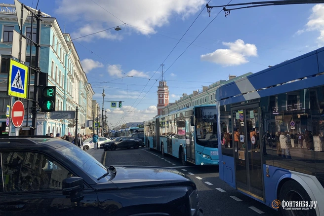 На Невском — пробки в 10 баллов, закрыта Петропавловка | Источник: читатель «Фонтанки»