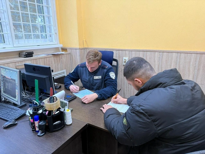 Мужчина в ГИБДД в 2025 году | Источник: ГАИ Свердловской области
