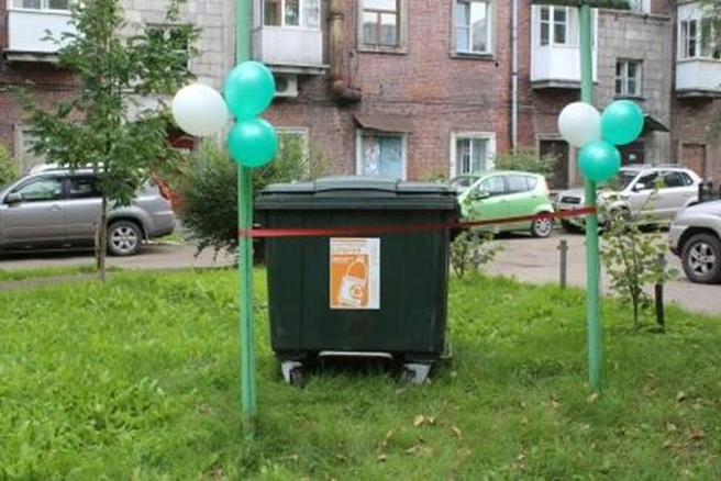 Контейнер появился на проспекте Металлургов | Источник: wasteinfo.ru