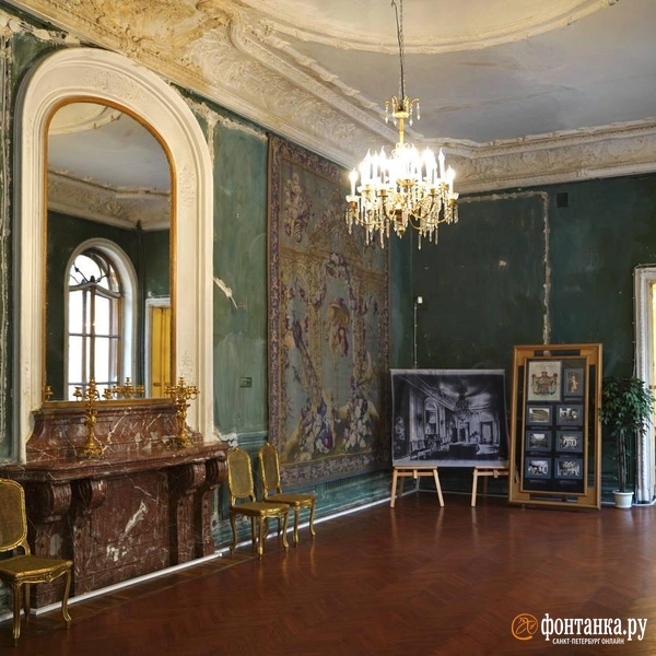В Особняке Румянцева показывают историческую отделку залов — ее много лет скрывал гипрок | Источник: Павел Даиси / «Фонтанка.ру»