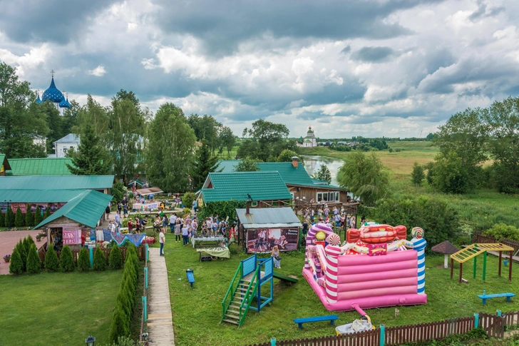 Фестиваль огурца в Суздале | Источник: V. Smirnov/Shutterstock/Fotodom.ru