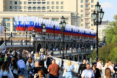 Первая жара в Москве: +25 °C, очереди и толпы — 22 фото