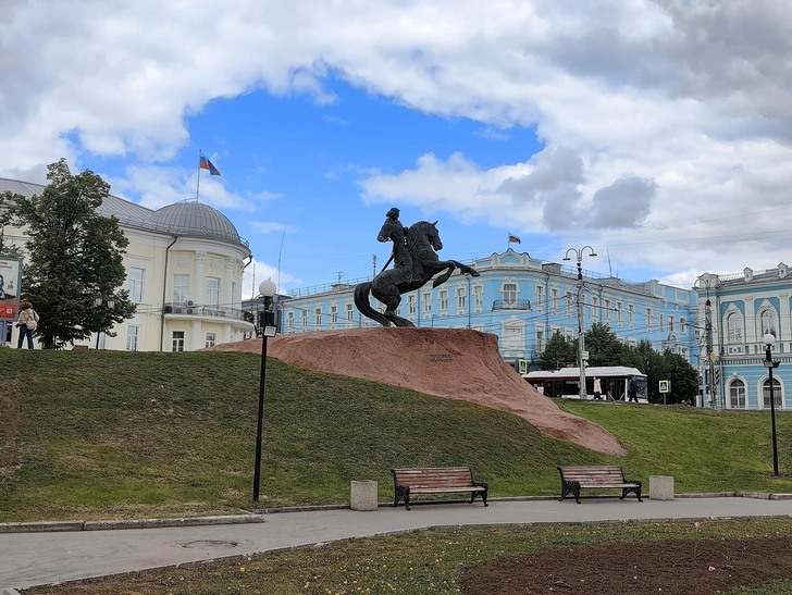 Памятник Евпатию Коловрату  | Источник: vokrugsveta.ru