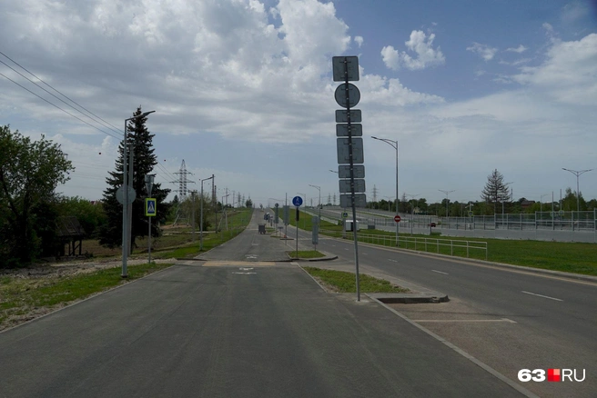 В общем контексте всё выглядит прилично, если не сходить с дороги в сторону СНТ | Источник: Алексей Ногинский / 63.RU